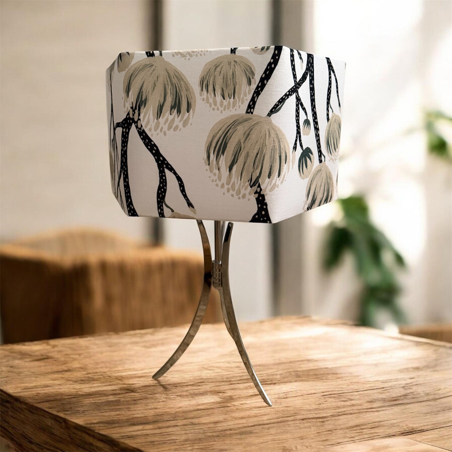 Contemporary Three-Legged Table Lamp in Stainless Steel (1990s)